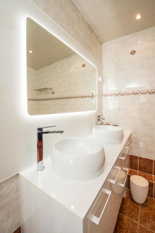 Suites Mana - Le Manaloft, Chic Et Moderne Avec Salle Privee De Fitness En Plein Centre-Ville De Rethel Exteriör bild